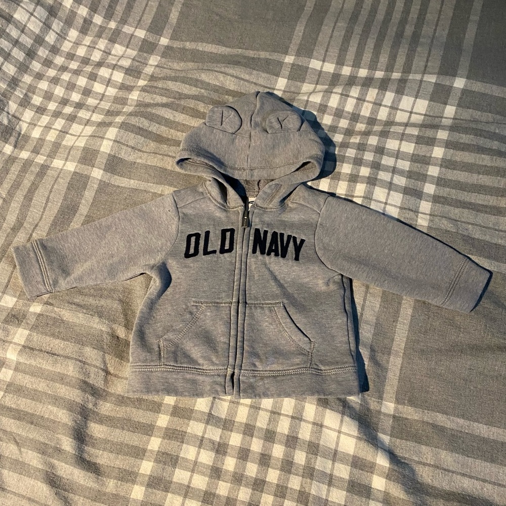 ‼️ No Longer Available ‼️Zip Up Sweatshirt.